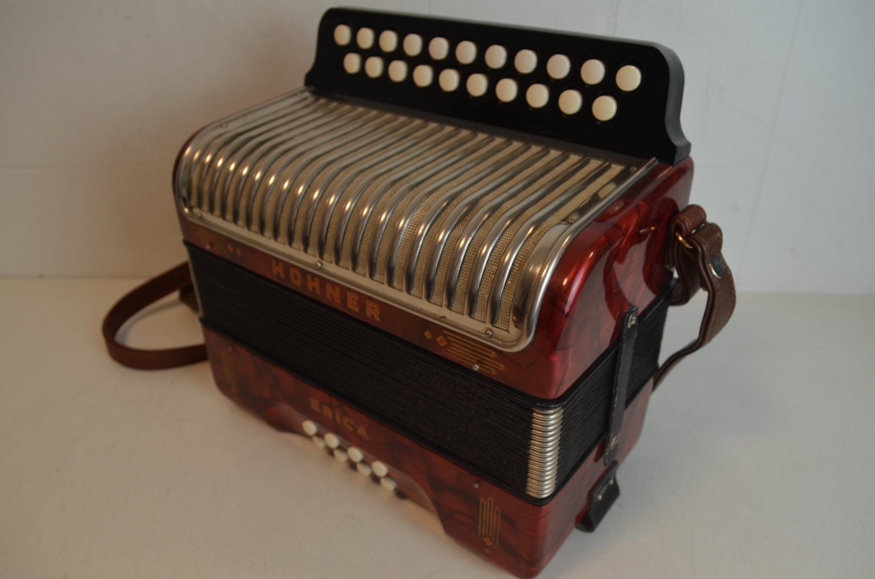 Hohner Strumenti musicali: Akkordeon diatonisch Hohner Erica – Usato da Zürich venduto da baumusik 2
