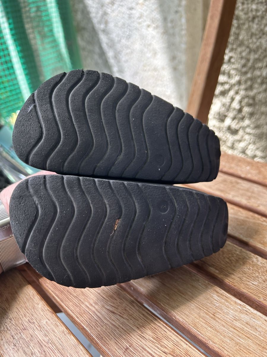 Next Scarpe per ragazzi: Sandales de plage noires / taille 23 – Usato da Meyrin venduto da Bronx86 4