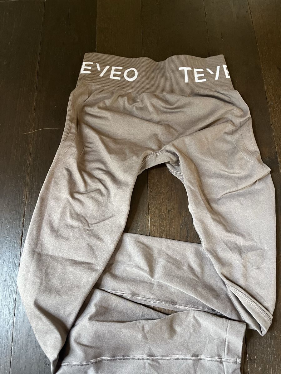 Teveo Leggings: Teveo Signature Leggins – D'occasion à Unterentfelden par ame_tf2n 1