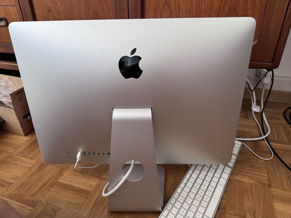 Apple PC: Imac 27 pouces, clavier, bon état – Usato da Vésenaz venduto da Angela.C3 2