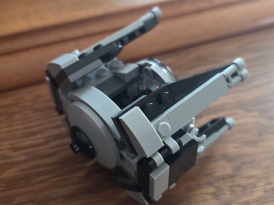 Lego Jouets: LEGO Star Wars TIE Interceptor 75031 – Neuf (Voir description) à Meilen par simonio13 1
