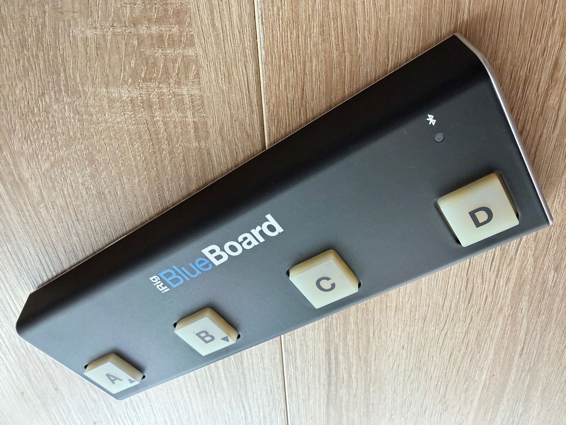 IK Multimedia Strumenti musicali: IK MULTIMEDIA IRIG BLUEBOARD MIDI SWITCH PEDAL AMPLITUBE MAC – Nuovo (secondo la descrizione) da Sion venduto da Hobby-mania 3