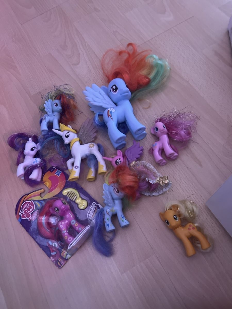 Hasbro Giocattoli: My little pony set – Usato da Zuchwil venduto da PonyPopArt