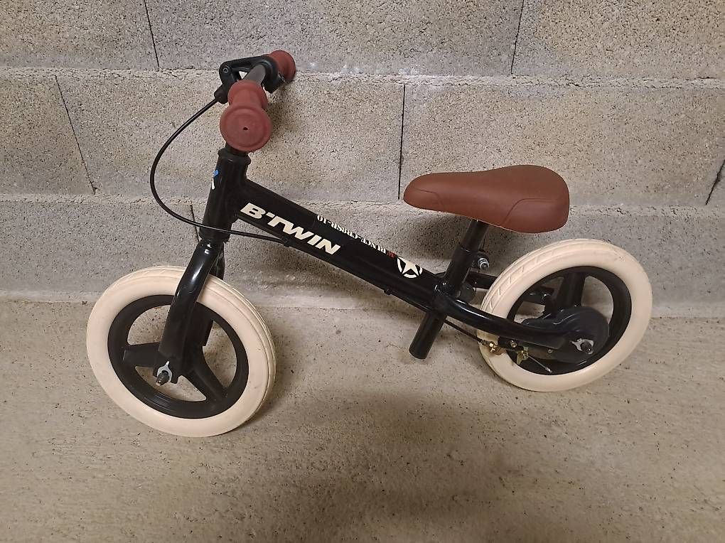 Fahrzeuge für Kinder:  Draisienne B'Twin (Decathlon) – Neu und originalverpackt aus La Chaux-de-Fonds von Pro.Marco2300