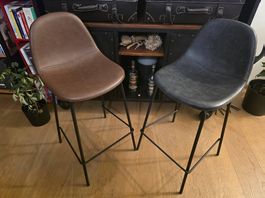 2 chaises de bar rétro industriel