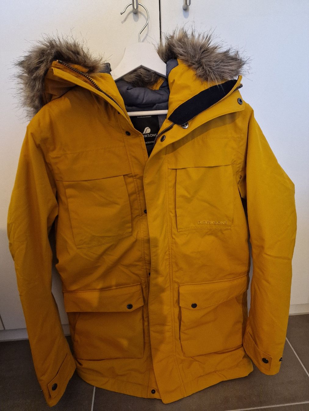 Didriksons Giacche: Didriksons winter parka – Nuovo (secondo la descrizione) da Lengnau BE venduto da col_hz8x