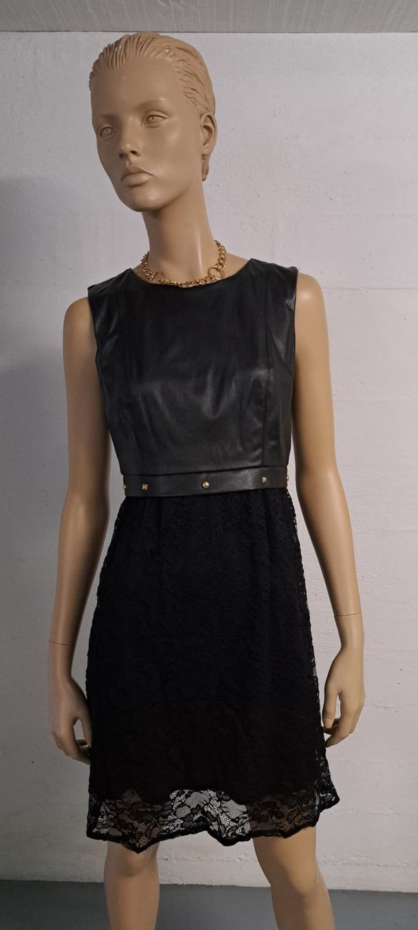 Vestiti: Kleid in  Schwarz, mit Spitze Grösse M, neu. – Nuovo (secondo la descrizione) da Rebstein venduto da Ritsch7