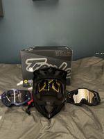 Troy Lee Designs Stage Helm Schwarz Grösse M/L mit Brillen