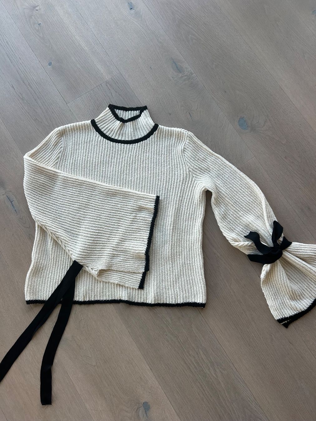 Mango Maglioni & Felpe: cremefarbiger Pullover von Mango – Usato da Kilchberg ZH venduto da Anie. 1