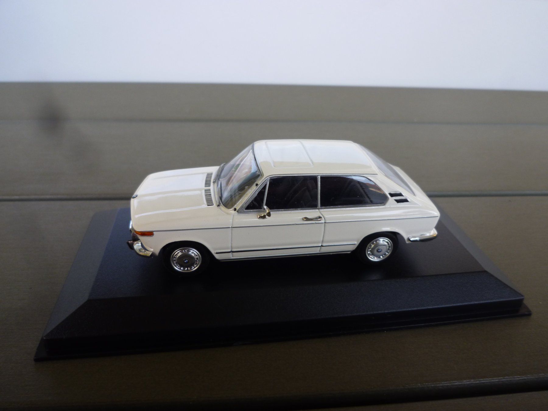 BMW Modellini d'auto: BMW 1800 Touring – Difettoso da Flawil venduto da Imperiosud