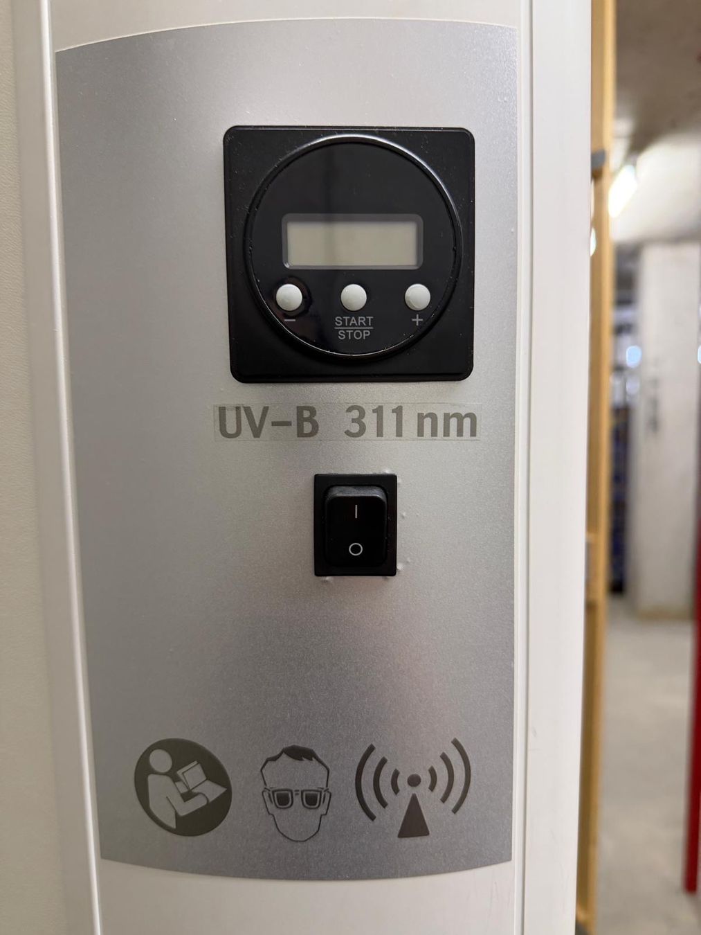 Medizinische Geräte: dermalight 1000 UV-B 311nm – Gebraucht aus Gontenschwil von Electrosoundboy 2