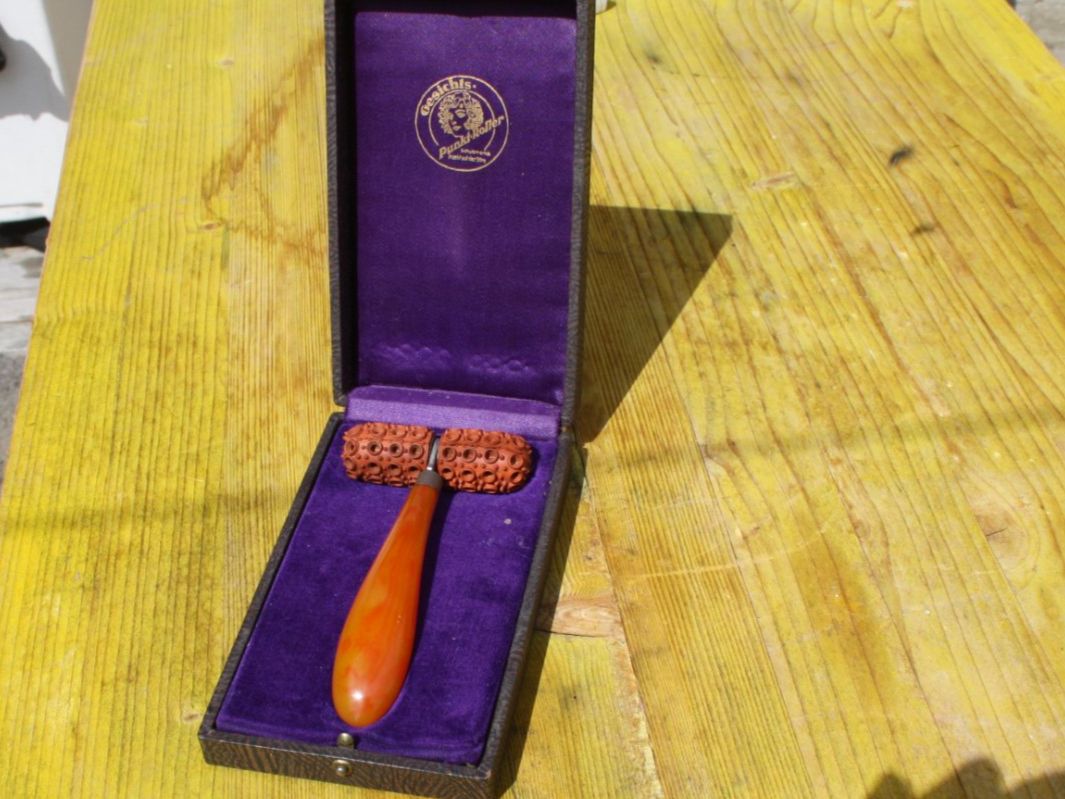 Dispositivi per massaggi: VINTAGE MASSAGE-GERÄT – Usato da Wauwil venduto da Pneuedy