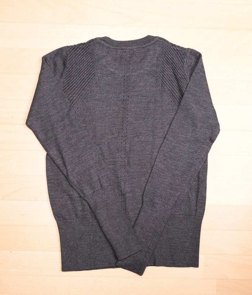Maglioni & Felpe: Dunkelgrauer Merinowolle Pullover Grösse S-M – Nuovo (secondo la descrizione) da Zürich venduto da Nikon70 3