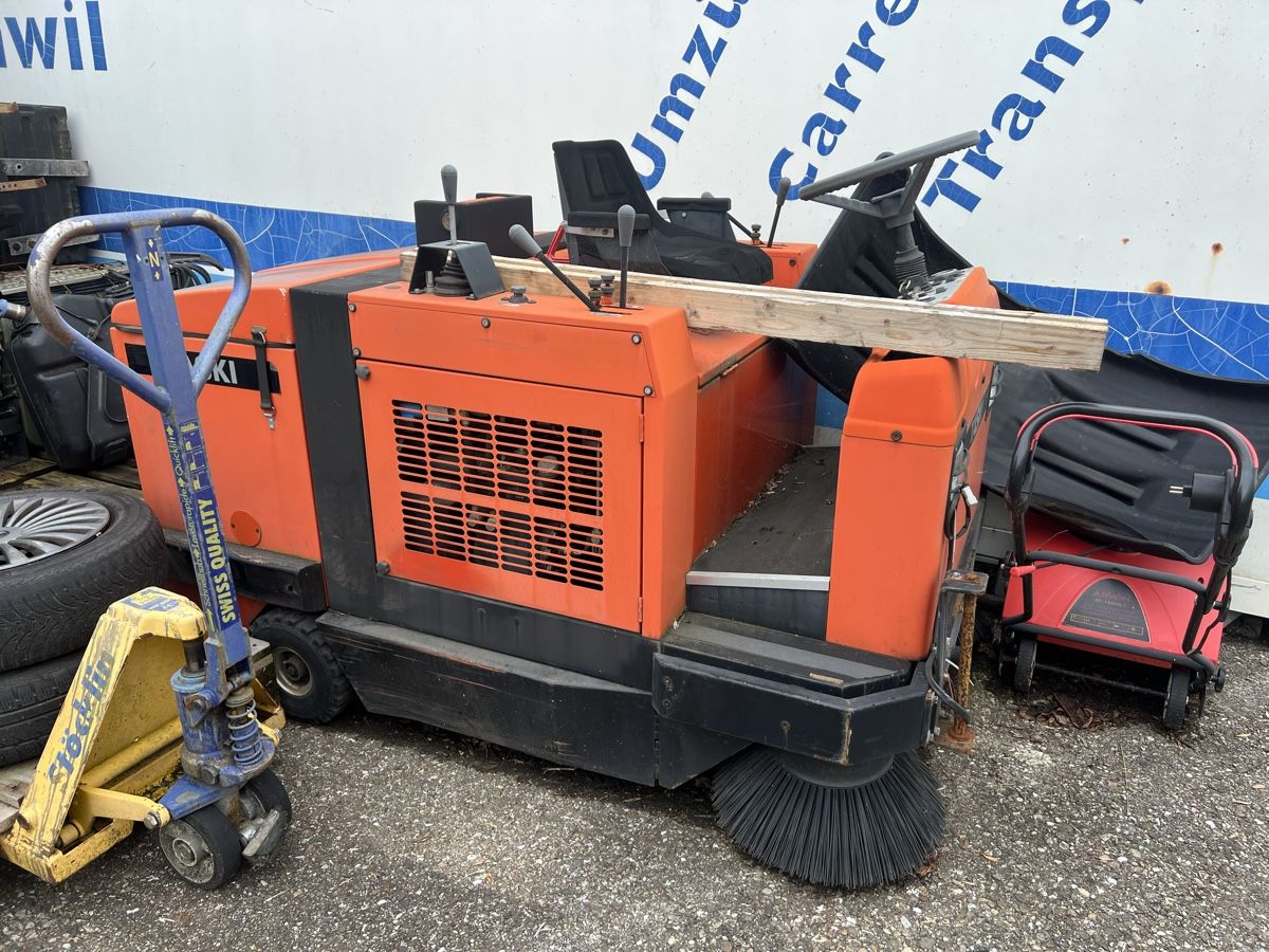 Toutes les machines: Wischmaschine Taski – Défectueux à Gansingen par Immotrans