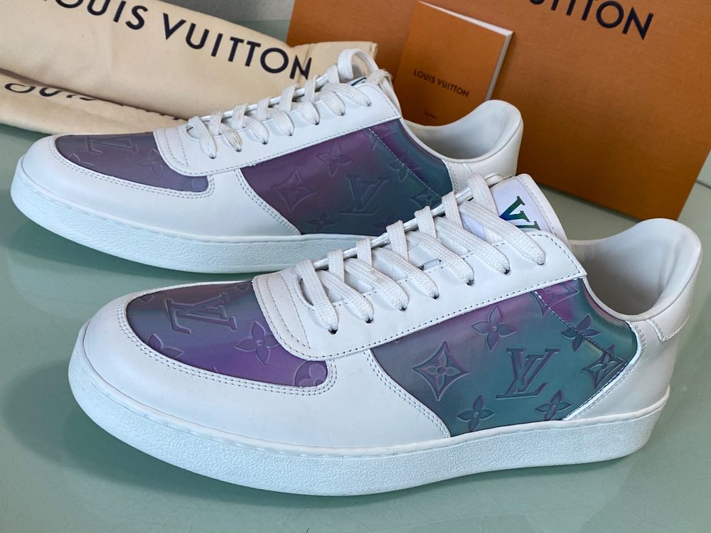 Louis Vuitton Scarpe da uomo: LOUIS VUITTON Rivoli Reflektier Monogramm Low Sneaker 41 NEU – Nuovo e nell'imballaggio originale da Kreuzlingen venduto da kruezbiz 2