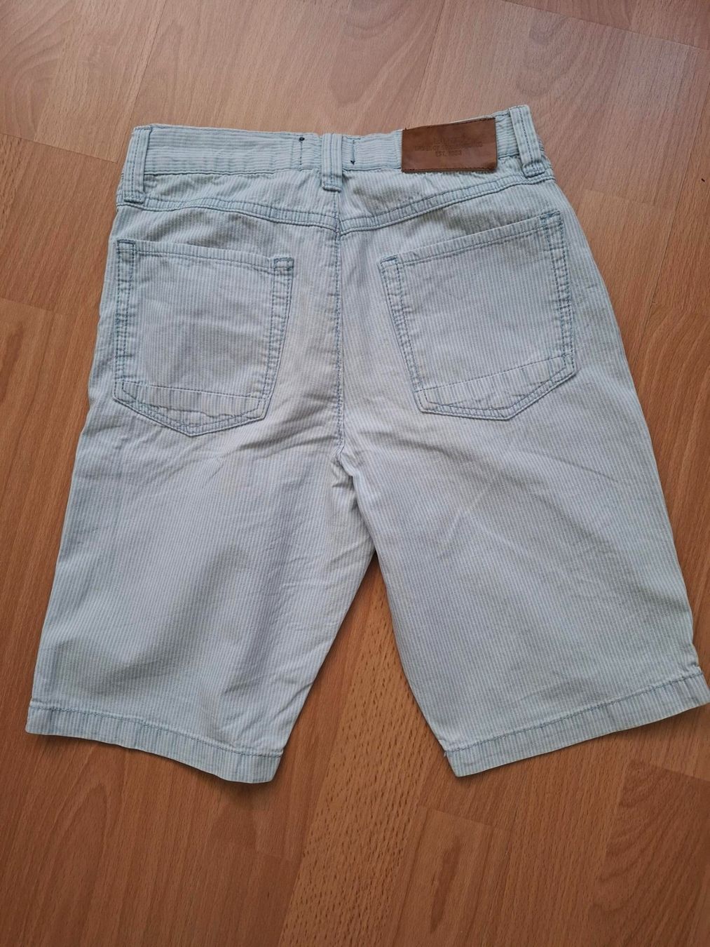 Pantaloni: bermuda garçon – Usato da Porrentruy venduto da Piquetix 1