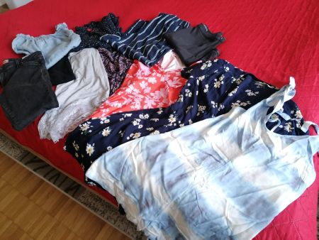 Sommerkleider, Hosen & Rock im Paket - Top Zustand!