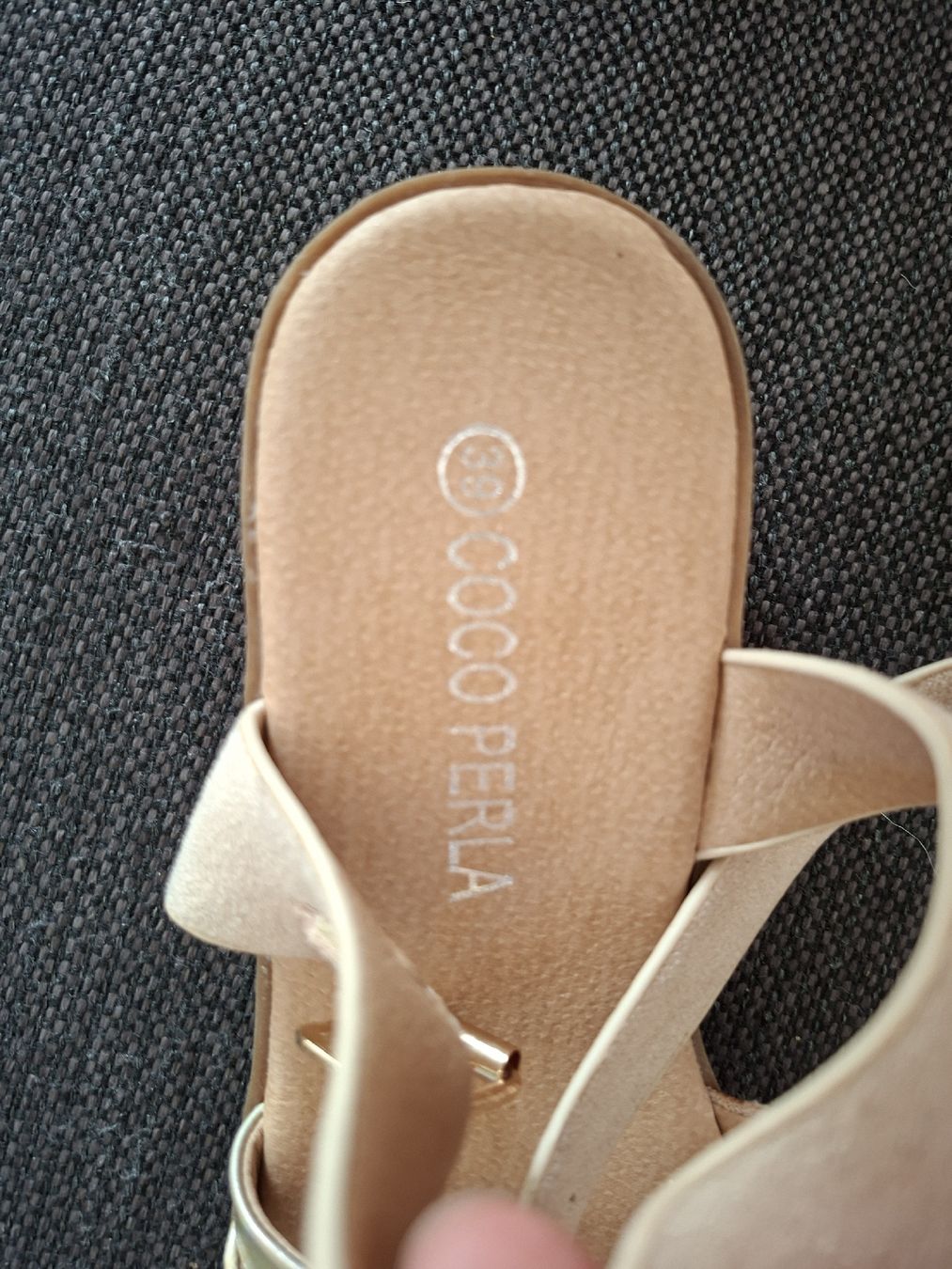 Scarpe da donna: Sandales Coco Perla beige taille 39 neuves – Nuovo (secondo la descrizione) da Plan-les-Ouates venduto da Laly_92 2