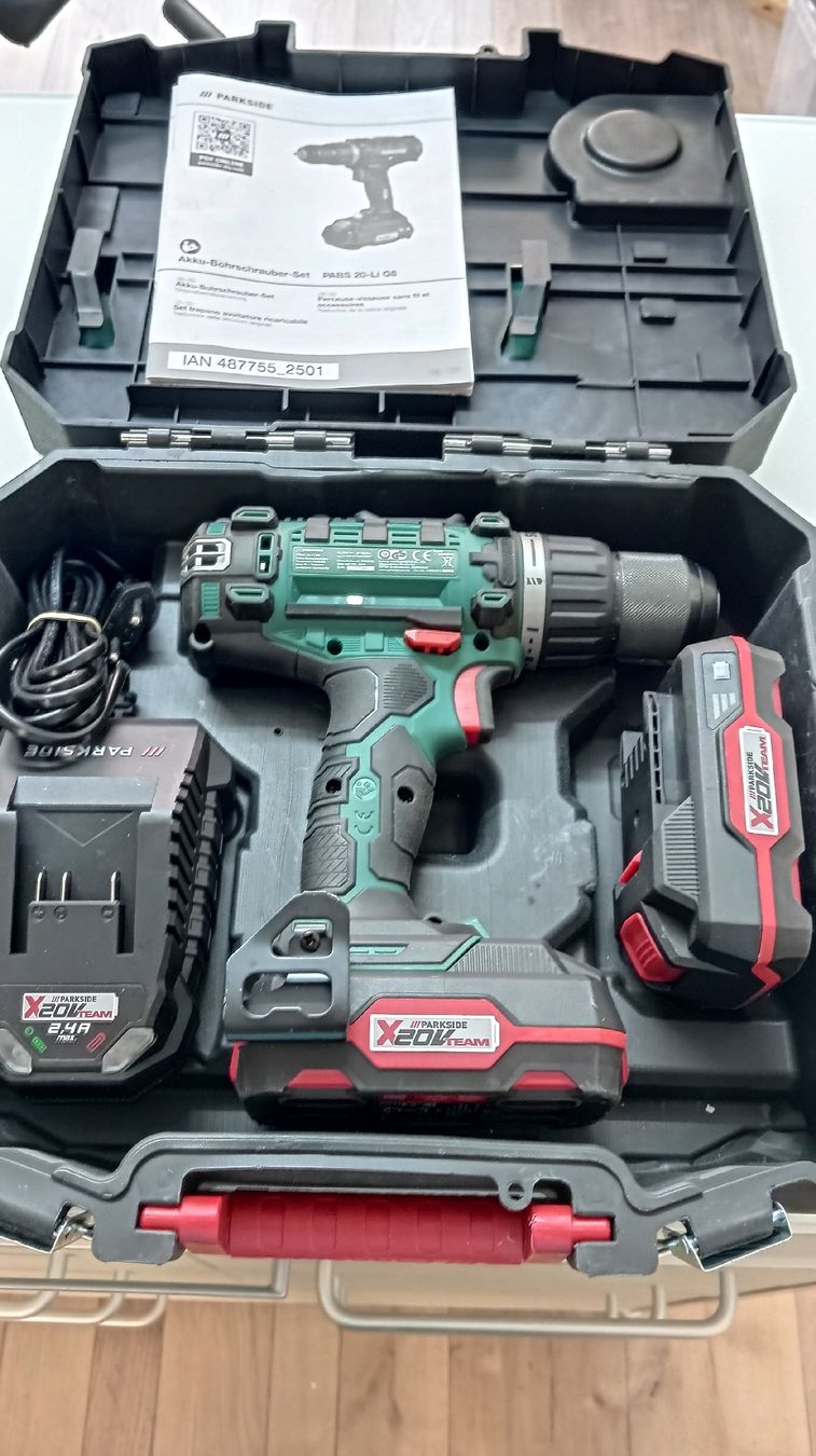 Parkside Bohrmaschinen: perceuse visseuse deux batteries 20 voltes  – Neu (gemäss Beschreibung) aus Marin Epagnier von Tatamata 1