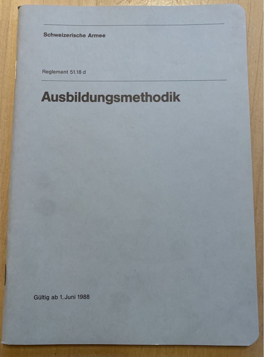 Livres: Reglement 51.18 d Ausbildungsmethodik – Neuf (Voir description) à Goldingen par Bergler012