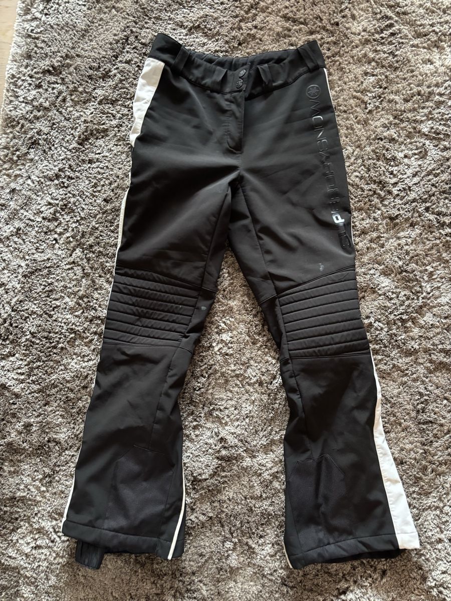 Superdry Pantaloni: Superdry Skihose – Usato da Rafz venduto da mar_j7dl