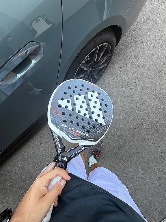 Racchette: Adidas Metalbone Carbon Ctrl 2026 – Usato da Uster venduto da Cappolous 1