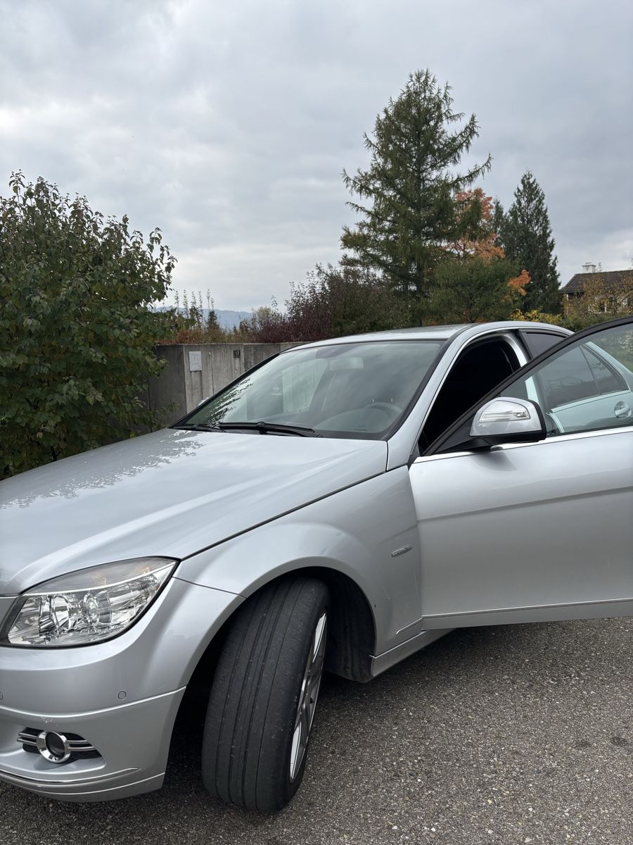 Mercedes-Benz Automobili: Mercedes w204 c200 – Usato da Herrliberg venduto da Dmitry123 1
