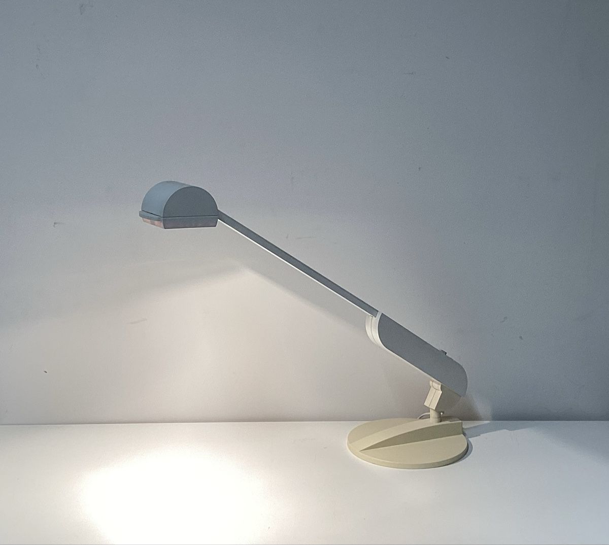Philips Lampen: Postmoderne Tischleuchte Philips; 80 er Jahre – Gebraucht aus Burgdorf von swintila 5