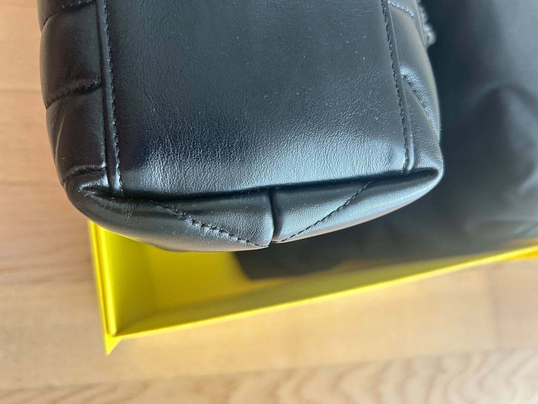 Saint Laurent Borse da donna: Saint Laurent LouLou Medium Bag – Usato da Schaffhausen venduto da missclichy 5