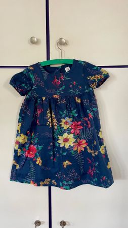 Kinderkleid GAP dunkelblau Blumenmuster Grösse 4 Jahre