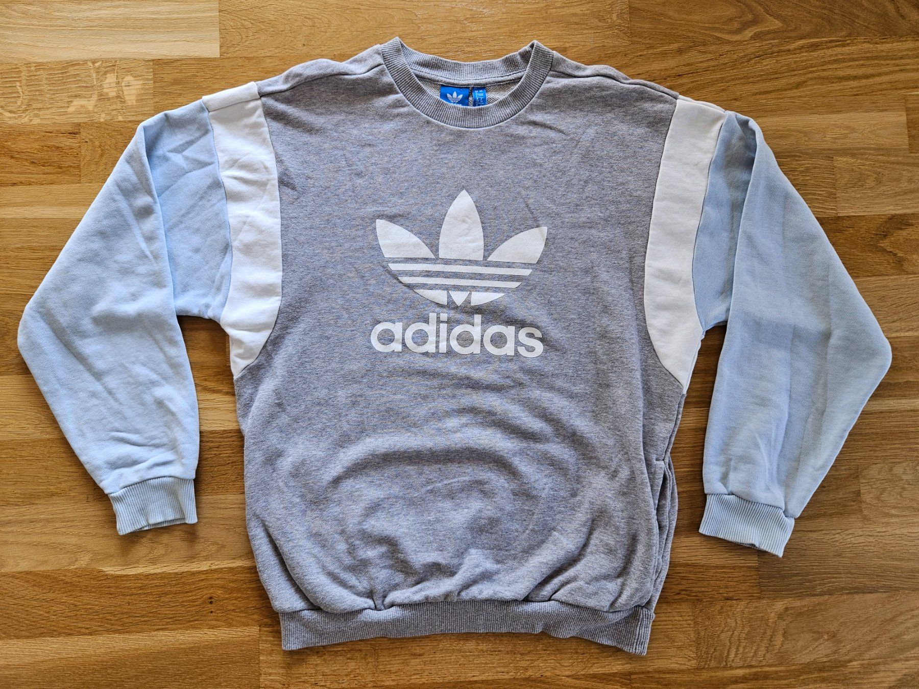 Adidas Lotti di vestiti: Kleiderpaket 7 Pullover adidas Nike Ellesse Grösse S lot – Usato da Hägglingen venduto da United-Village-Trade 7