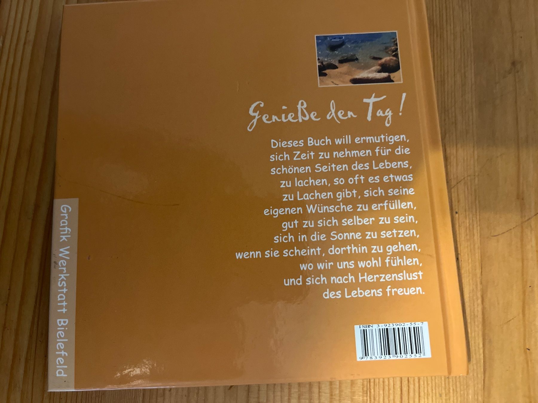 Bücher: Buch Geniesse den Tag Buch der Lebensfreude – Neu (gemäss Beschreibung) aus Andelfingen von  1
