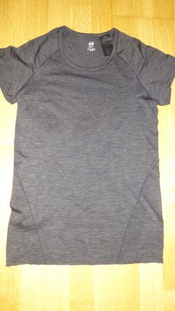 Damen Shirt H&M Sport Grösse M schwarz-meliert, neuwertig