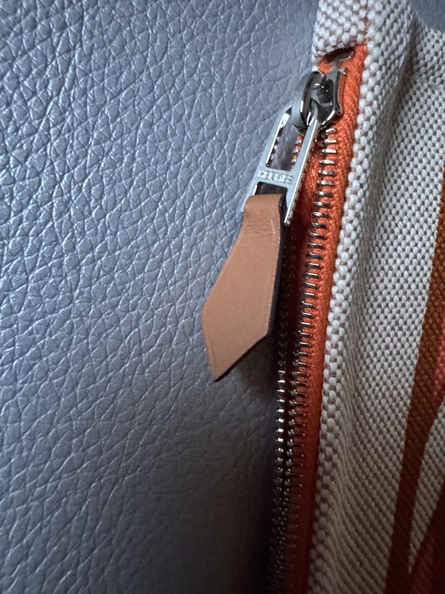 Hermès Custodie per cosmetici: Hermès Trousse Bain – Nuovo e nell'imballaggio originale da Genève venduto da Allisgood 3