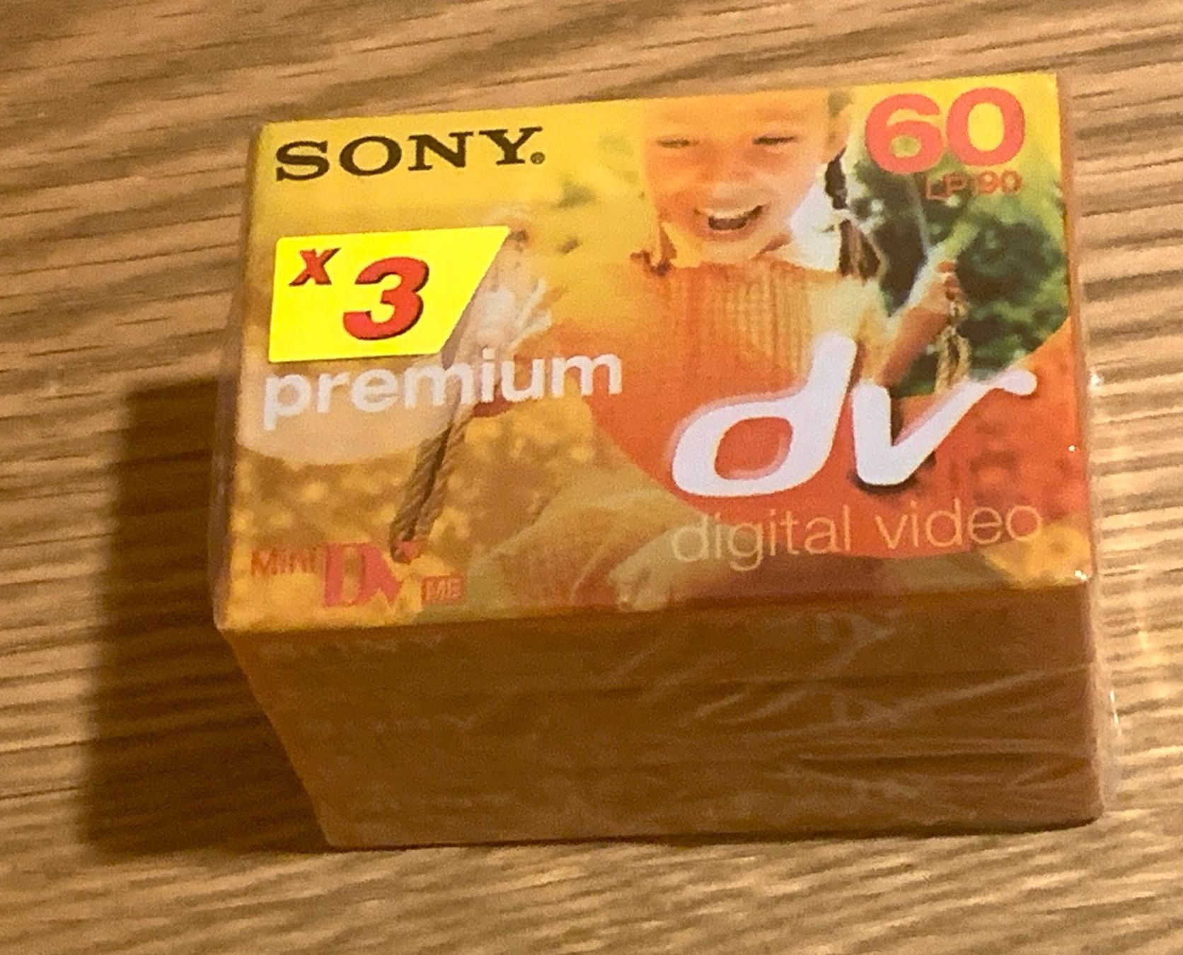 Cassettes vierges: Sony mini DV 60 / trio pack – Neuf avec emballage d'origine à Les Diablerets par Jumpy2