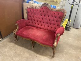Rotes antikes Polstersofa