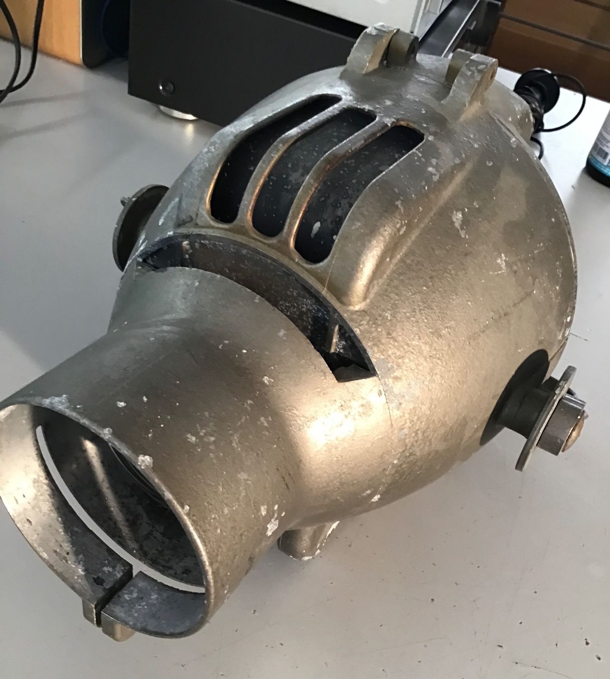 Lustres & lampes de plafonds: Strahler Strand Electric Vintage gebraucht – D'occasion à Dübendorf par sdbu-frappant