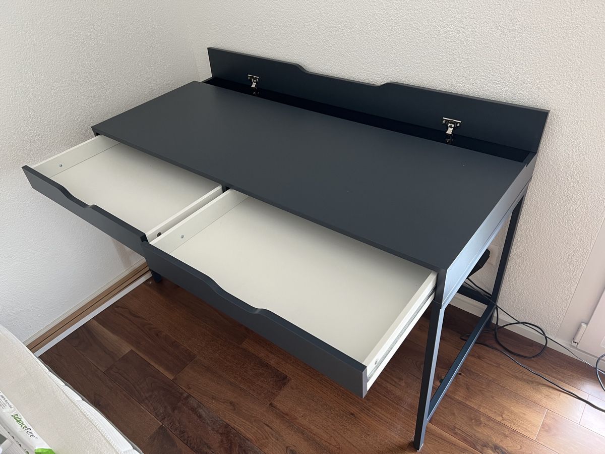 Schreibtische: IKEA ALEX, Dunkelblau – Gebraucht aus Zofingen von Project9 1