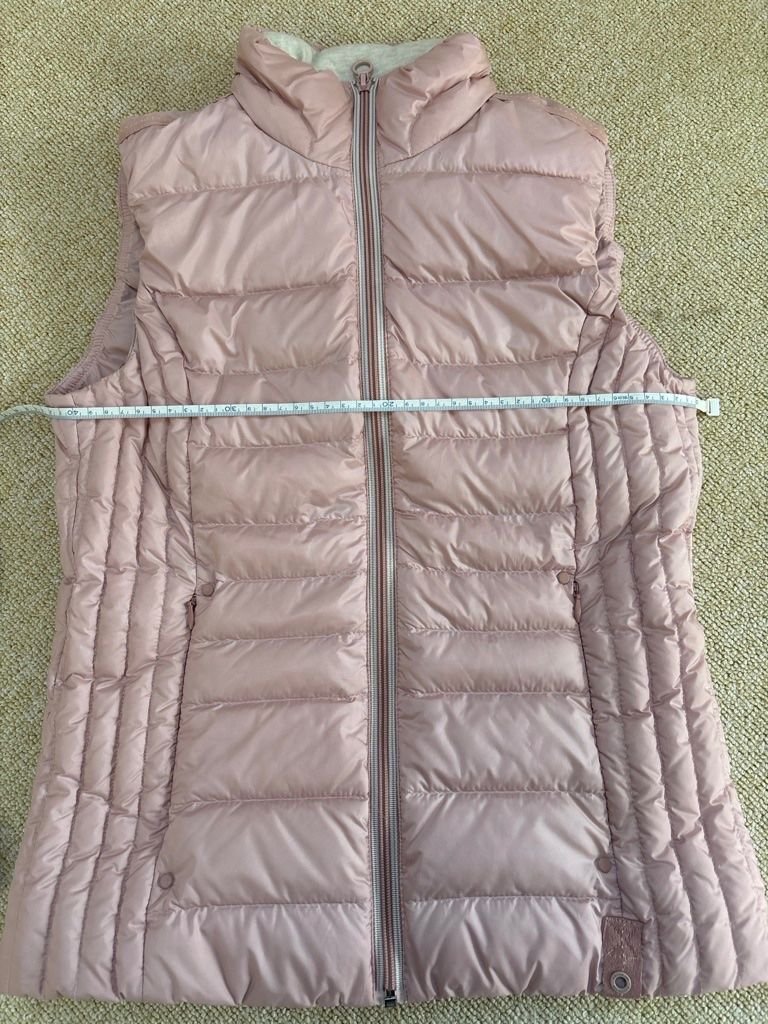 Gilets & Westen: Rosa Daunengilet s.Oliver Grösse 34 – Gebraucht aus Weinfelden von tan_xn5p 4