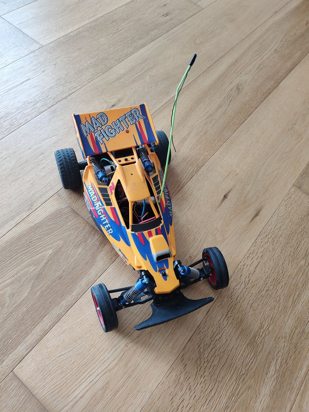 Tamiya RC Modellbau: Tamiya Mad Fighter Buggy Klassiker – Gebraucht aus Bürglen TG von robinflury