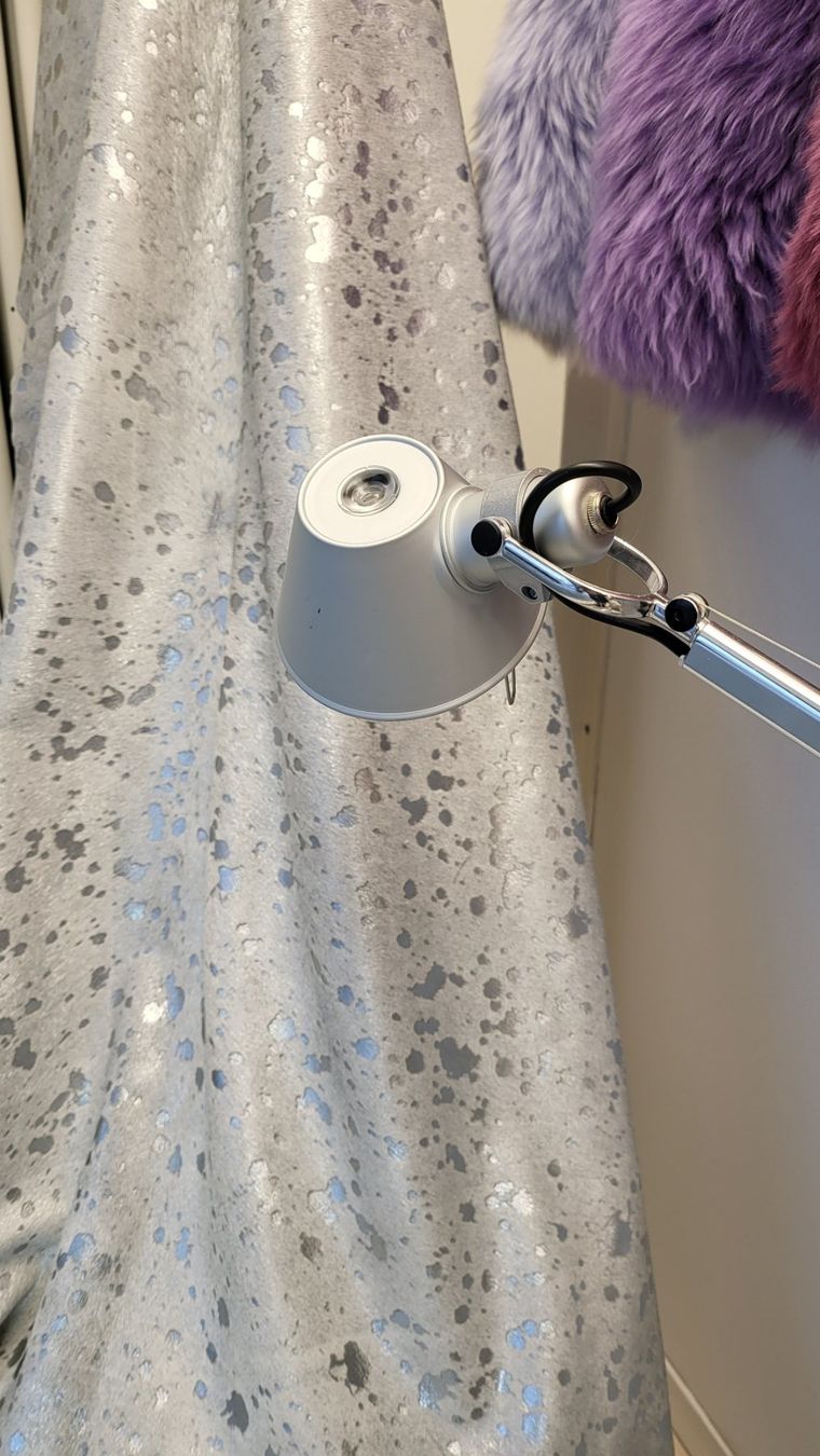 Tappeti: Kuhfell white/silver – Nuovo e nell'imballaggio originale da Neuhausen am Rheinfall venduto da Lambskin