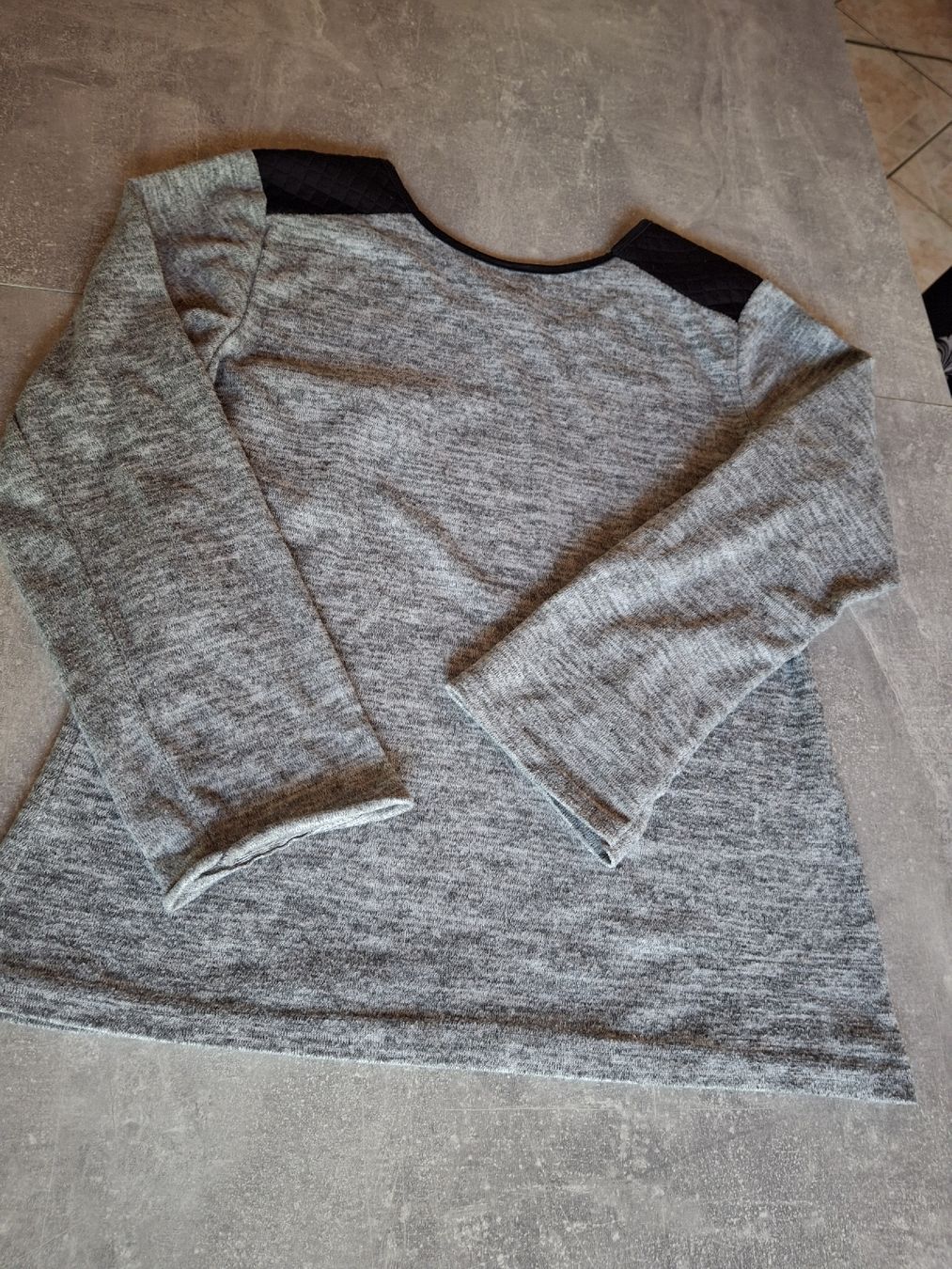 Zebra Pulls & Sweat-shirts: Pull gris marque Zebra taille S – D'occasion à Villiers par san_jn5w 6