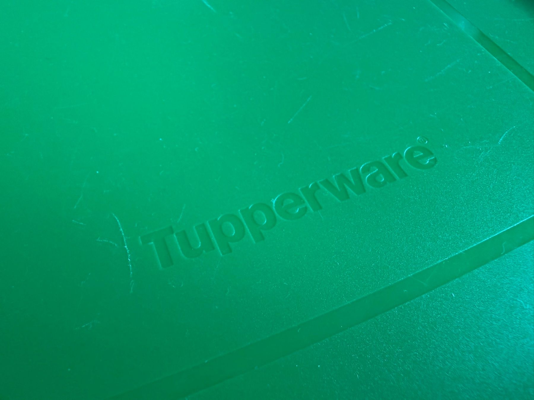 Tupperware Behälter & Ähnliches: Tupperware - boîte - 1,8L - vert – Gebraucht aus Sion von accroshoes 5
