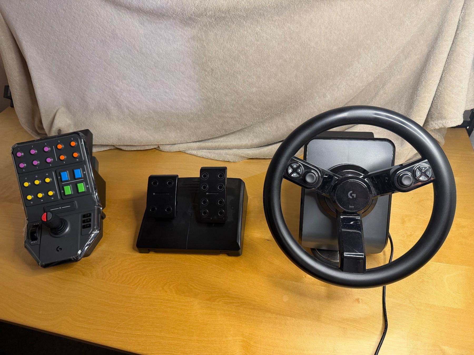 Logitech Controller: Logitech Heavy Equipment Bundle – Gebraucht aus Untersiggenthal von ManuelFernandez