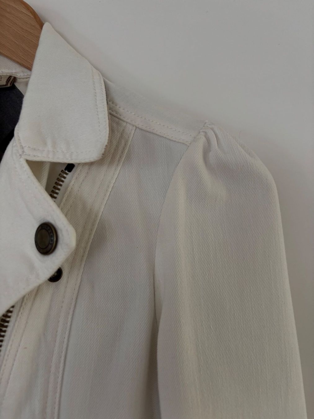 Burberry Jacken: BURBERRY  eelastische Bikerjacke 34, hellblau – Gebraucht aus Herrliberg von mayfi 2