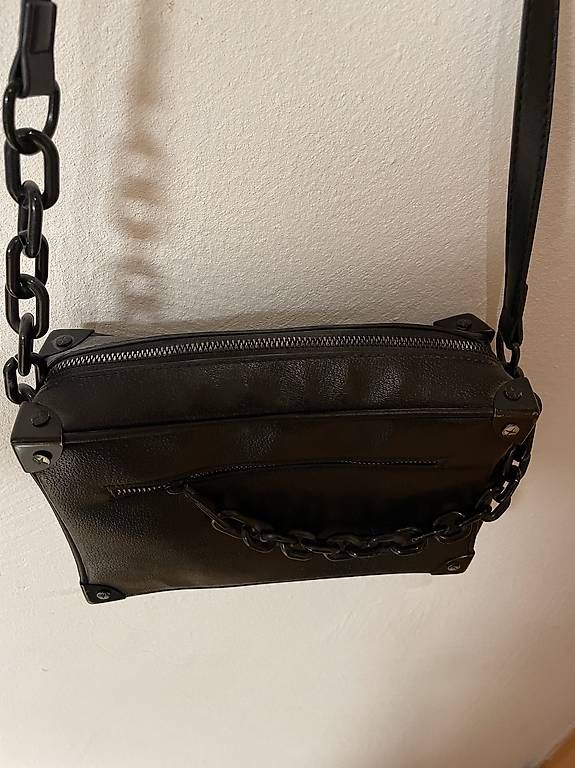 Borse da donna: Schwarze crossbody Handtasche – Usato da Weisslingen venduto da Fiorellin7 2