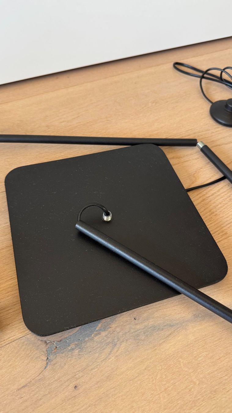 Ikea Lampes: Ständerlampe IKEA, fast NEU, schwarz – D'occasion à Siebnen par Trans-Am 6