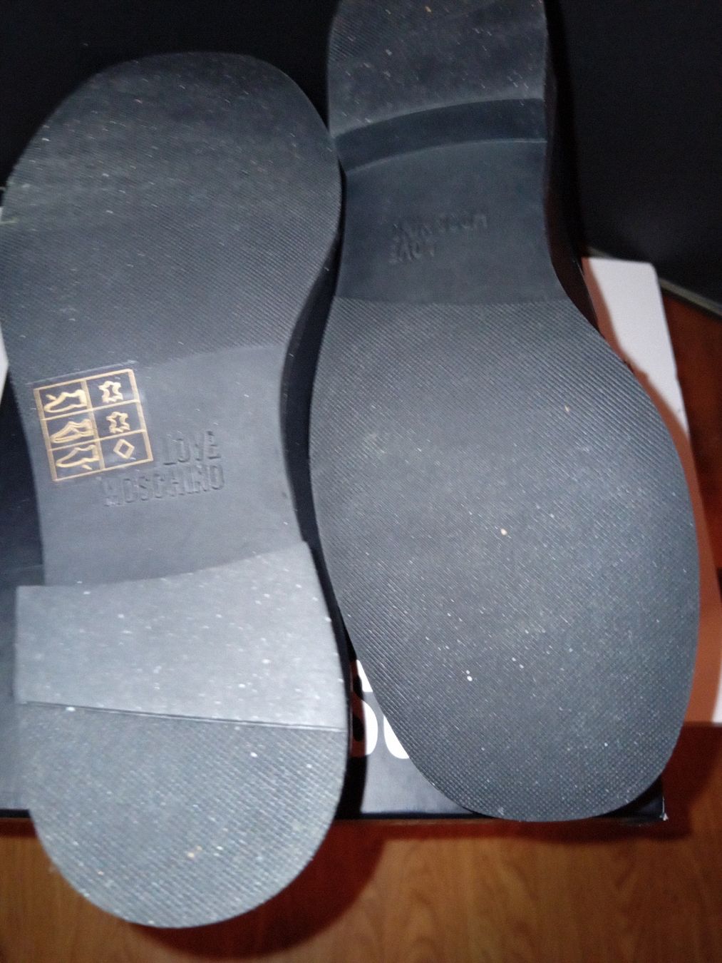 Moschino Scarpe per ragazze: Lovely College MOSCHINO 35 – Nuovo e nell'imballaggio originale da Biasca venduto da Old_6blh 2