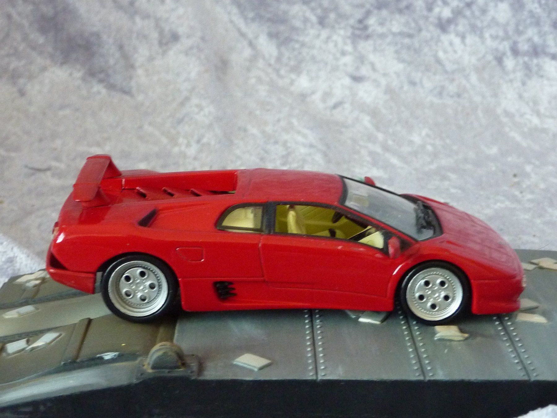 Lamborghini Modellini d'auto: Lamborghini Diablo James Bond  1:43 – Usato da Dürrenäsch venduto da modellautos4you 3