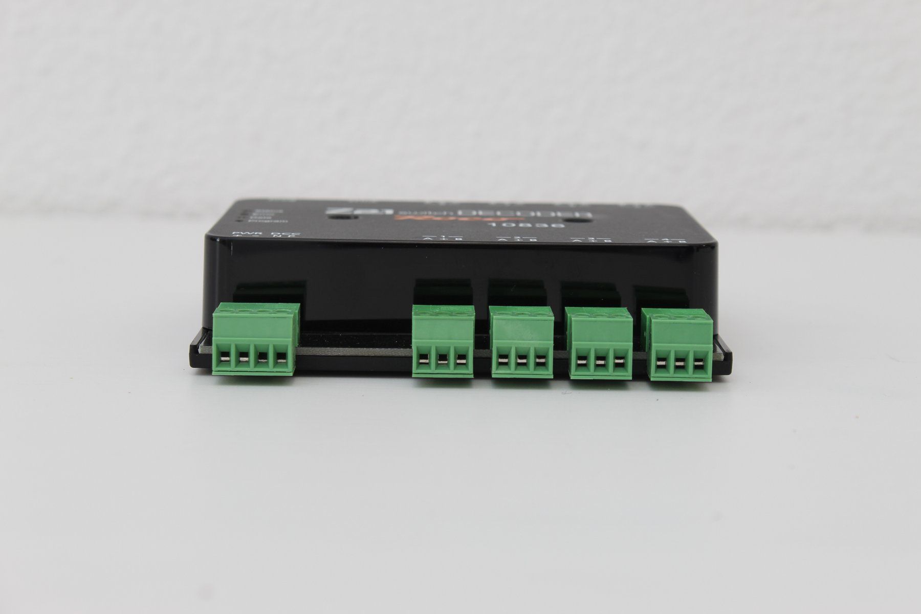 Roco Modelleisenbahnen: Roco 10836 Z21 switch DECODER – 8-fach Weichendecoder – Gebraucht aus Arlesheim von intrain.ch 3